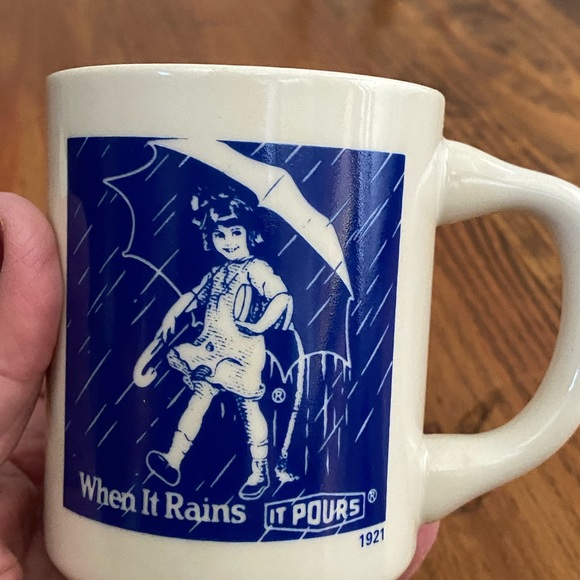 Morton Salt Girl Coffee/Tea Mugs - Picture 4 of 7